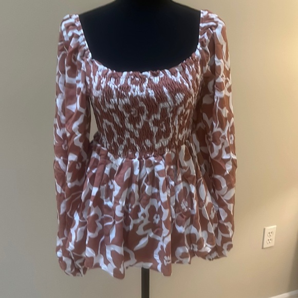 Very cute nwt top - Picture 2 of 6